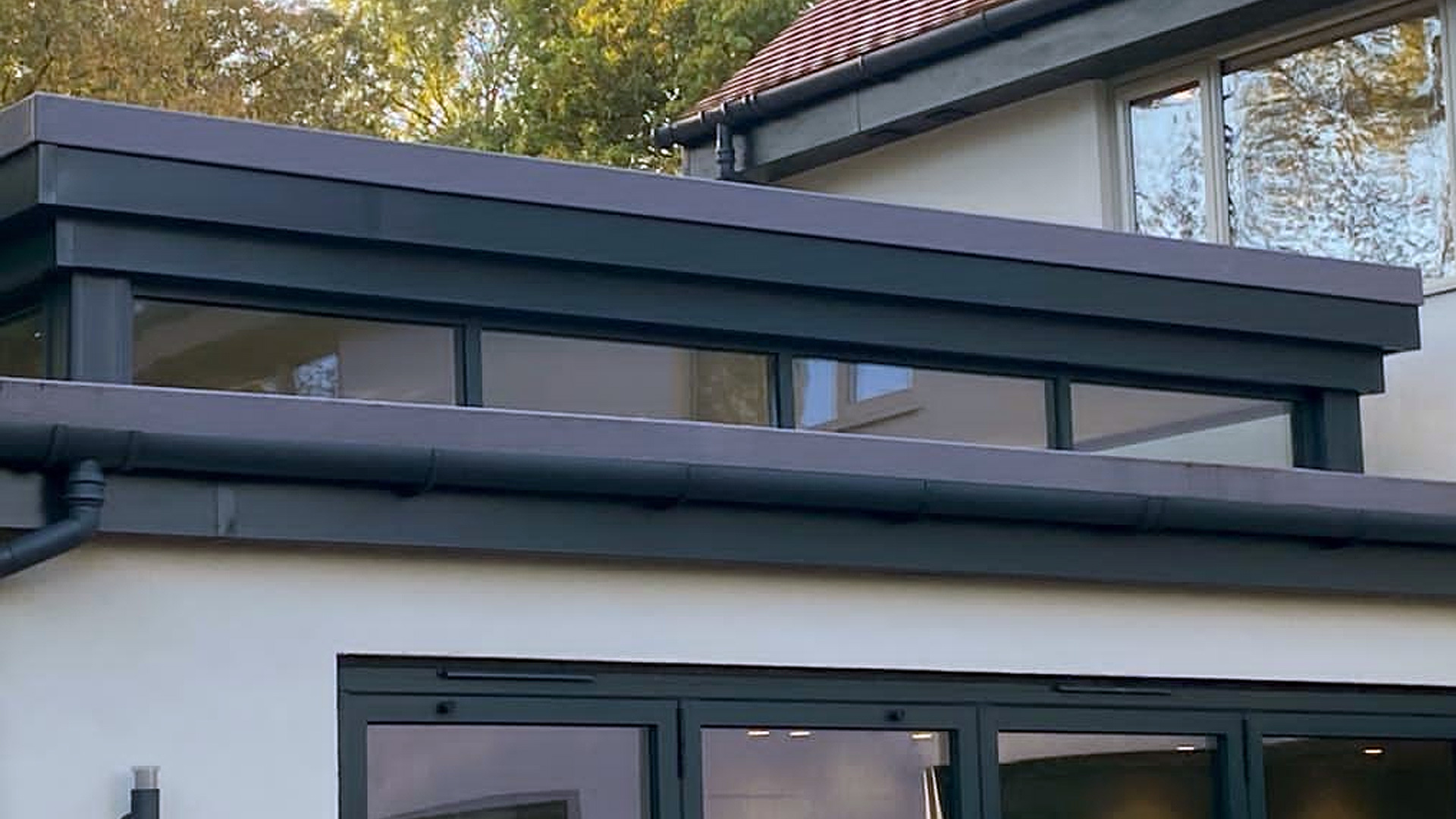Flat roof installation on a home extension